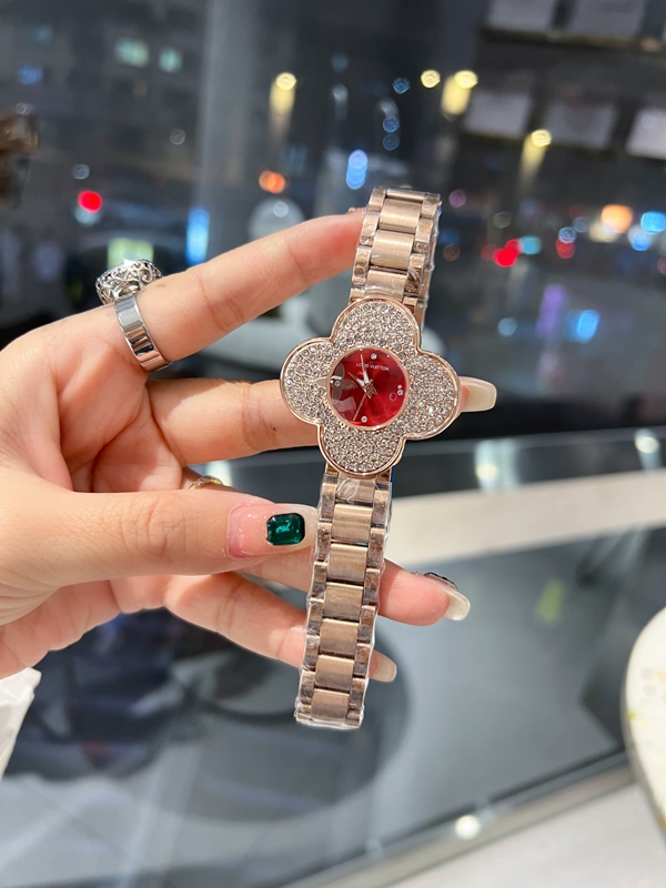 ブランド時計側面デザイン